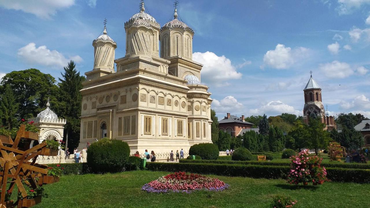 Villa La Livada à Valea Danului Extérieur photo